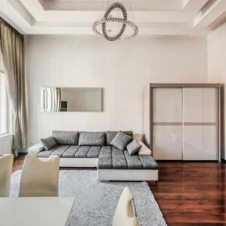 Basilika View Imperial Suite -Sas Street -Need Reservation For Free Parking Budapest Luaran gambar