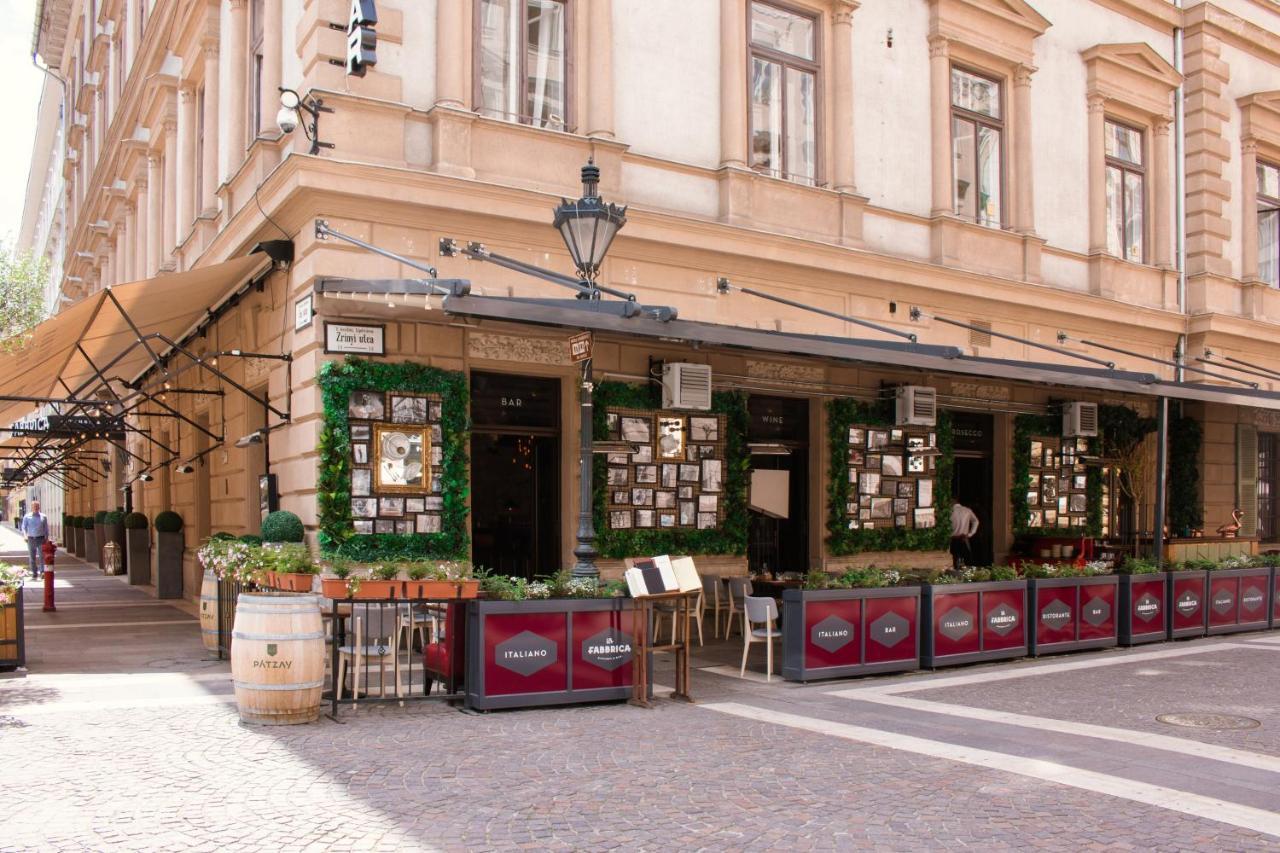 Basilika View Imperial Suite -Sas Street -Need Reservation For Free Parking Budapest Luaran gambar